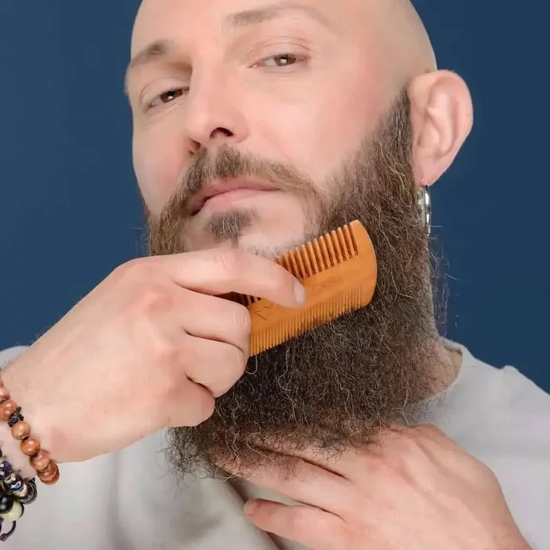 Brosse + Peigne + Ciseaux à Barbe