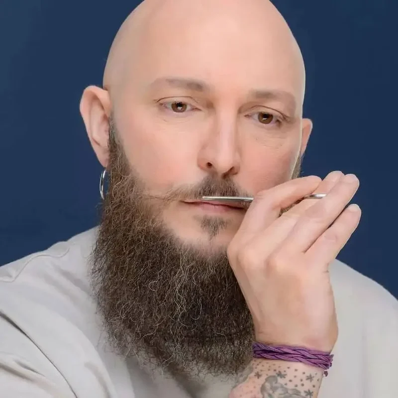 Brosse + Peigne + Ciseaux à Barbe