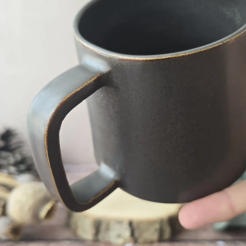 Tasse droite - Collection Falaises Sauvages - BASALTE