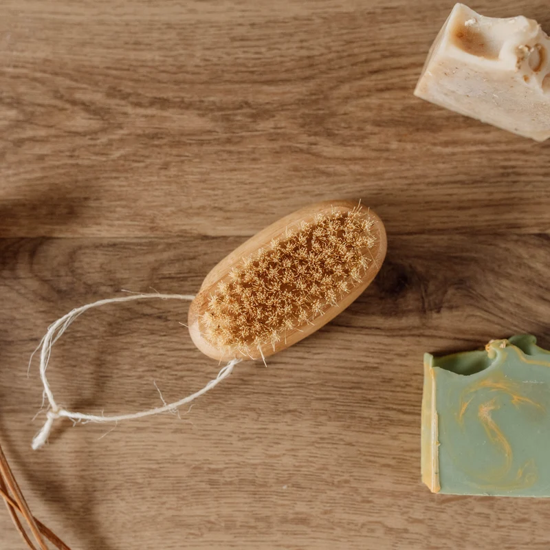 Brosse à ongles en bambou