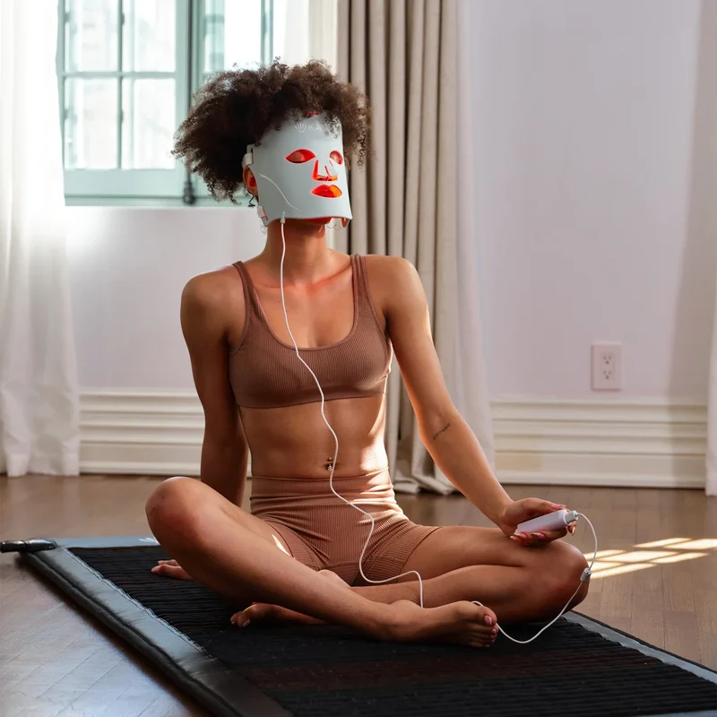 KALA - Masque à Lumière Rouge *Boite Ouverte*