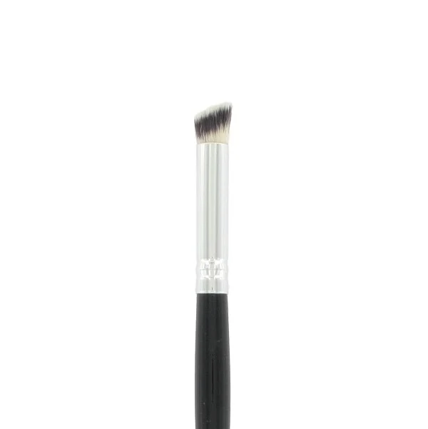 ANGLED CONCEALER BRUSH