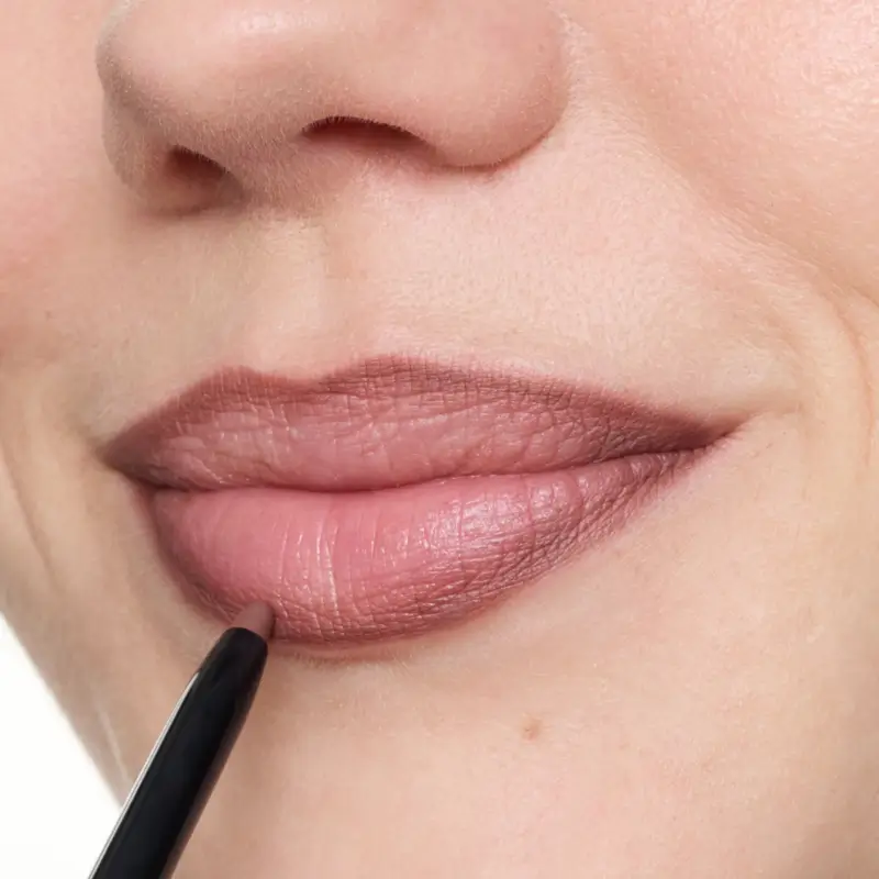 Essence 8H Matte Comfort Lip Liner 24, 0.3 g