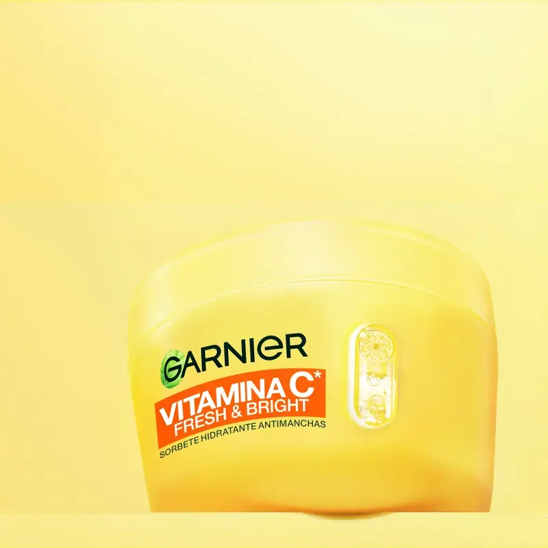Garnier Vitamin C Fresh & Bright Anti-Blemish Moisturising Sorbet Cream, 85 ml