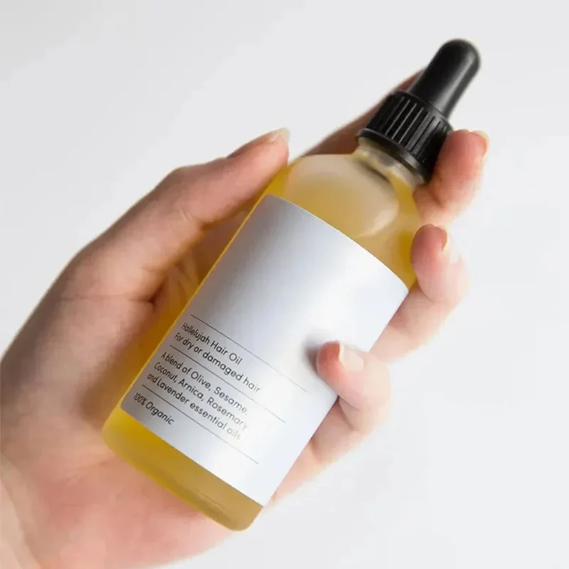 Olio di Rosmarino Naturale per una Crescita Intensa dei Capelli
