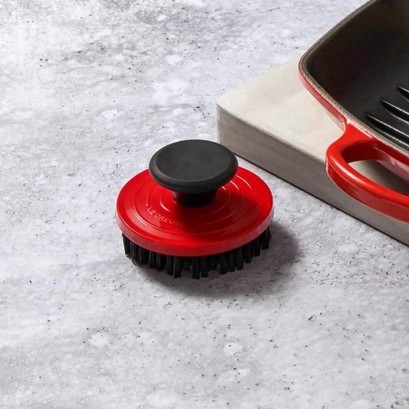 Le Creuset Pots & Pans Cleaning Brush Mist Gray (Japan Authorized)