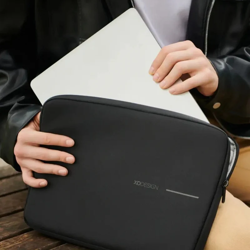 XD Design 16" Laptop Sleeve - Black