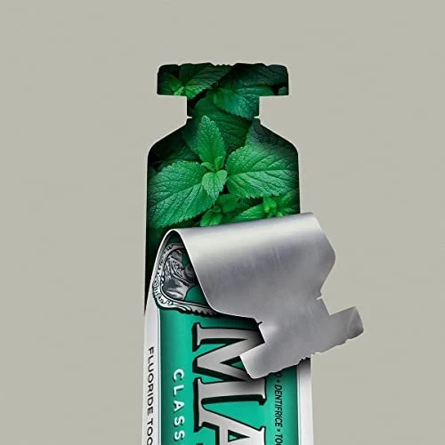 MARVIS Classic Strong Mint Toothpaste Peppermint Taste 75ml