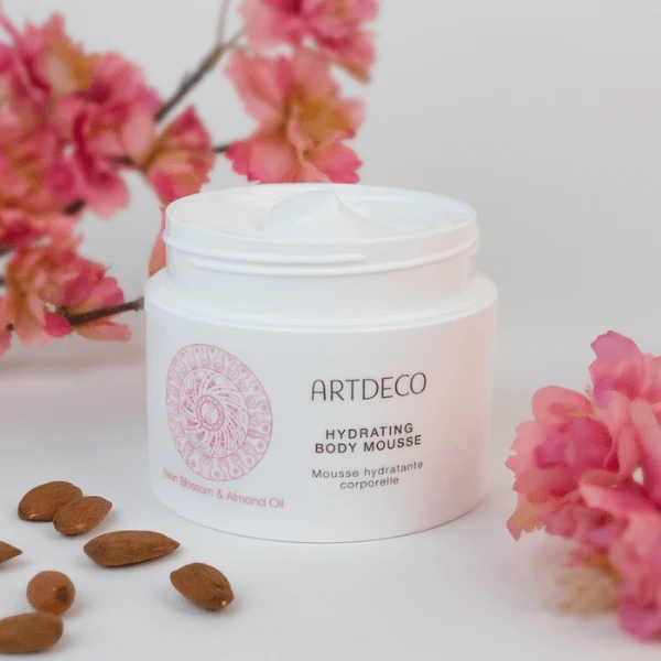 Mousse hydratante corporelle Cherry Blossom & Almond Oil