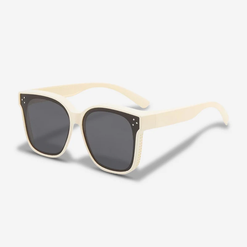 ClipShades | Occhiali da sole sovrapposti eleganti per portatori di occhiali