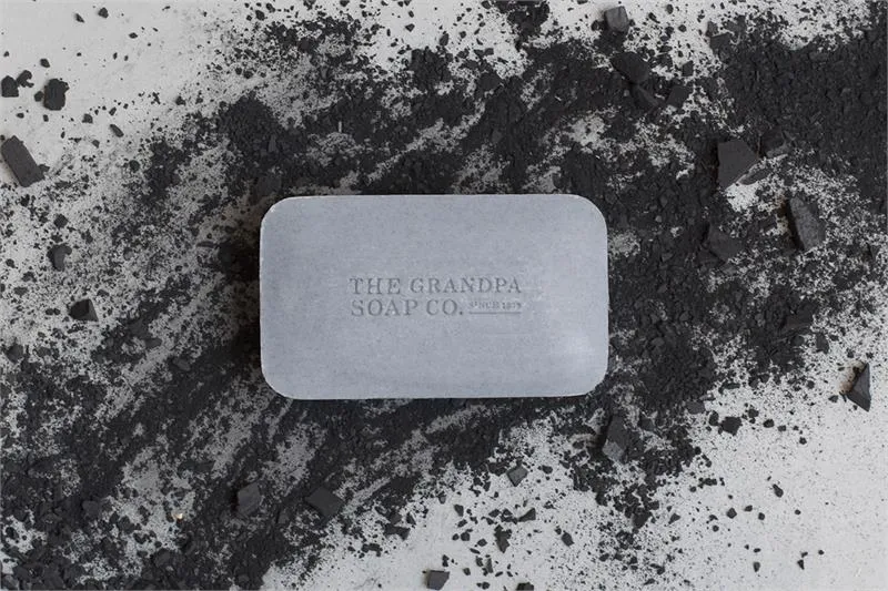 Barre de savon au charbon de bois "Charcoal Detoxify" - Corps et visage (120g/4.25oz)