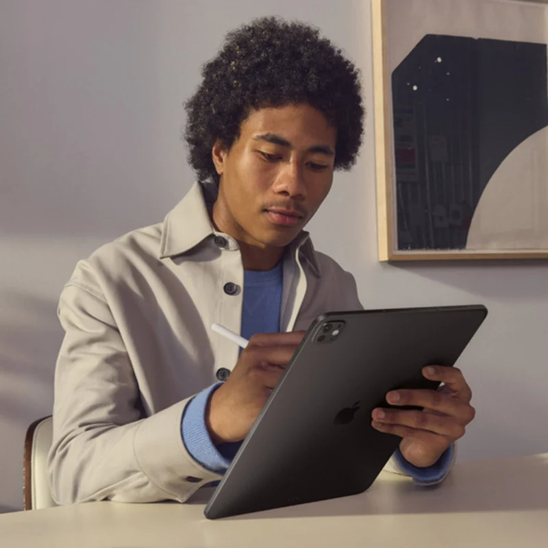 APPLE - Tablette iPad Pro de 13 po, 256 Go *Boite Ouverte*