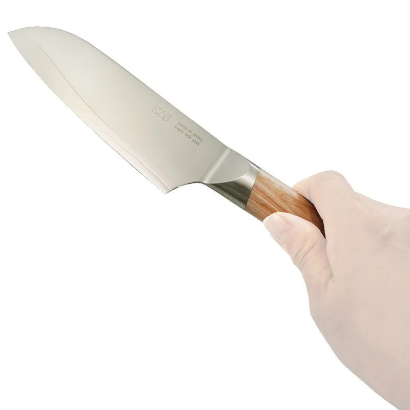 KAI Seki Magoroku Small Santoku Knife 145mm Made in Japan (AE5253)