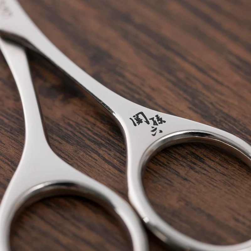 KAI Eyebrow Scissors Precision Trimming Tool HC1811