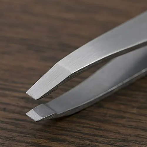 KAI SekiMagoroku Tweezers with Flat Tip and Storage Case HC3505 Silver