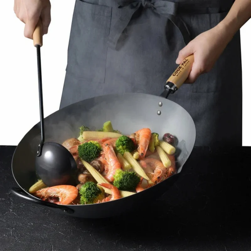 COOK-PAL - Wok de 14,17 po (36 cm) avec Traitement Thermique Spécial