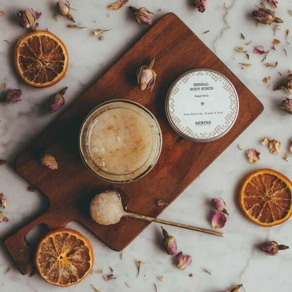 Body Scrub Happiness - Rose Geranium, Orange & Mint 250 ml