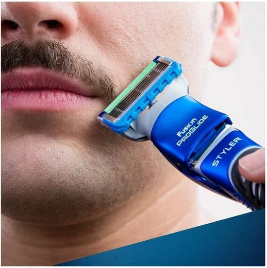 Gillette Body en Baardtrimmer 4 in 1 Precision + 1 mesje en batterij