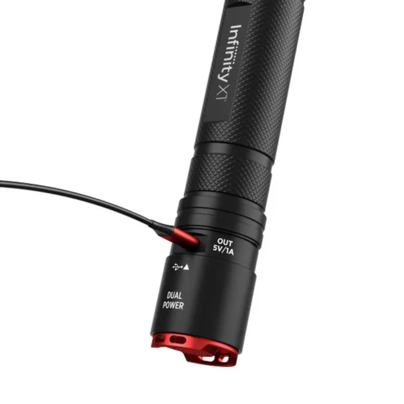 INFINITY X1 - Lampe de Poche à Alimentation Hybride de 7000 Lumens