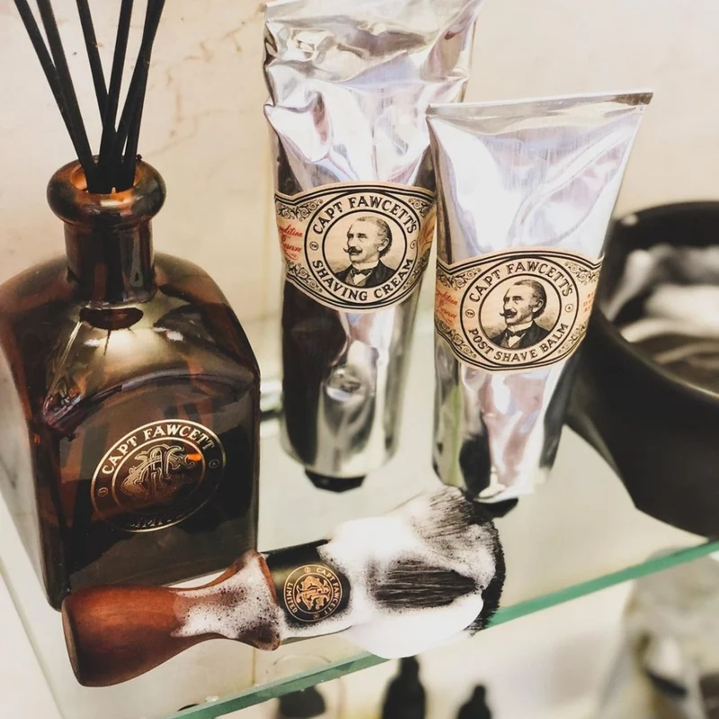 Crème à raser CF.785 (150ml/5.07oz)