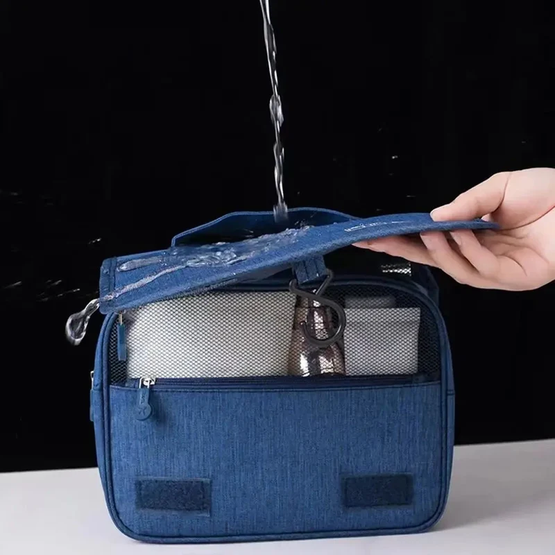 Trousse de toilette pliable avec crochet