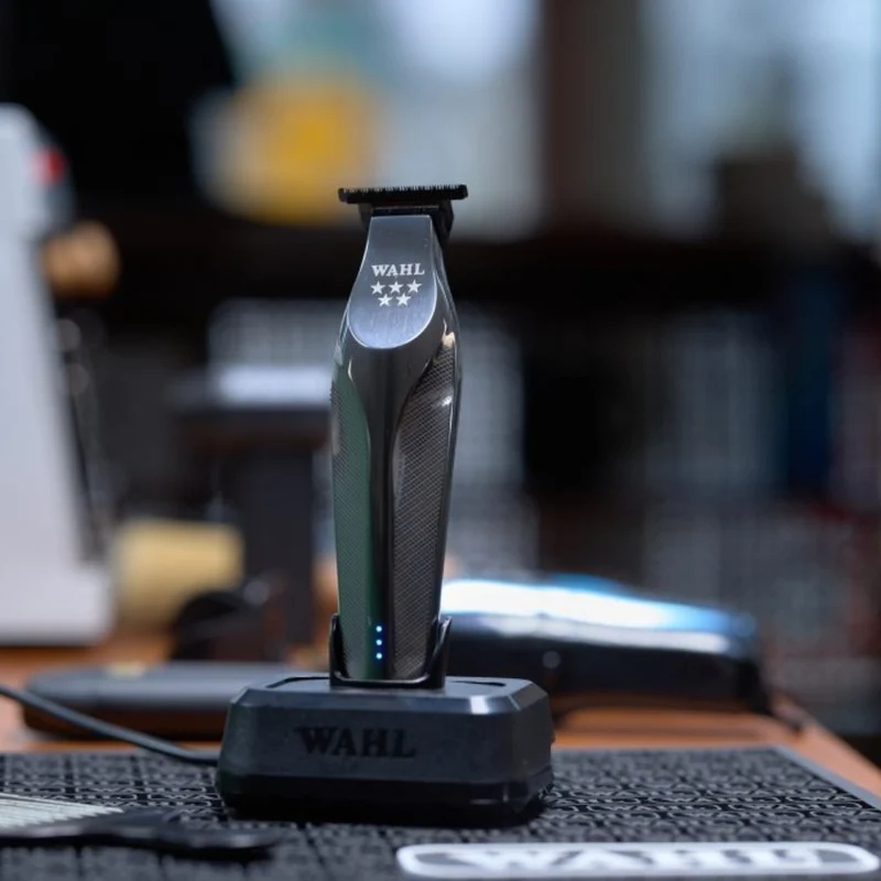 WAHL Professional - Base de recharge simple avec adapteur pour tondeuse, finition et rasoir #53254