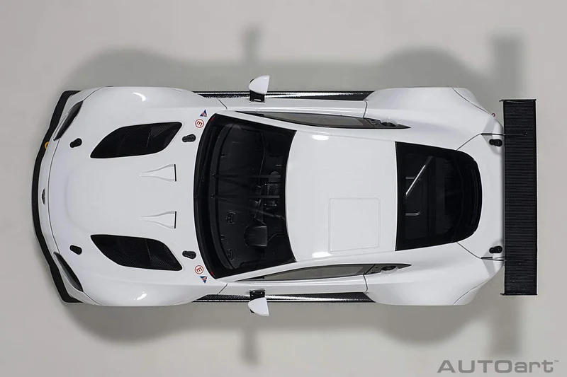 Autoart 1/18 Aston Martin Vantage Gte 2018 White 81806