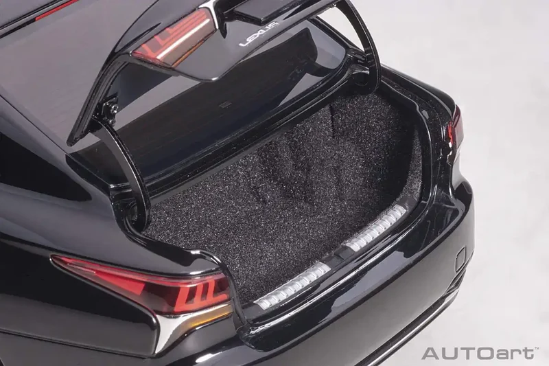 Autoart 1/18 Lexus LS500H Black 78868