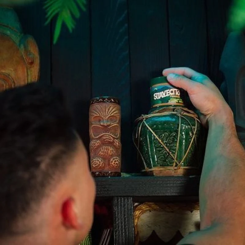 Pommade "Firm Hold" Édition "Orange Rum Tiki" - Tenue forte brillance moyenne (113ml/4.0oz)