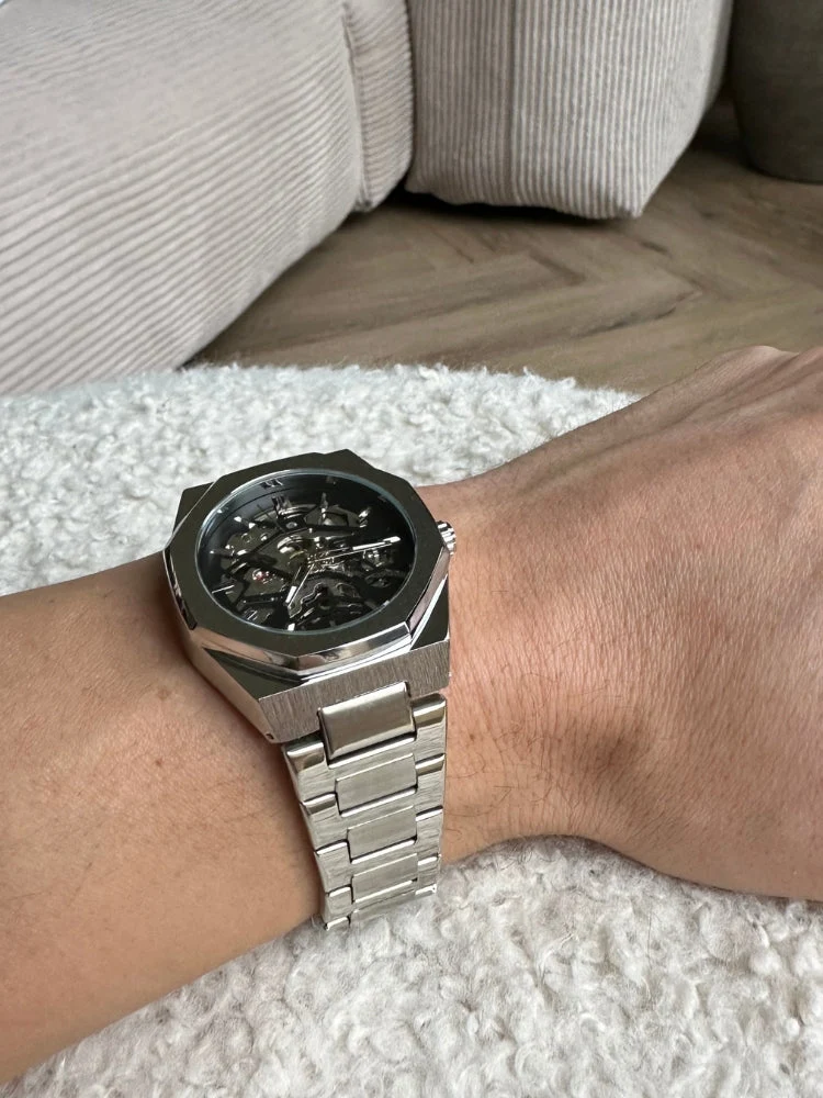 Orologio da Uomo Moderno ed Elegante | Stile e Senza Tempo