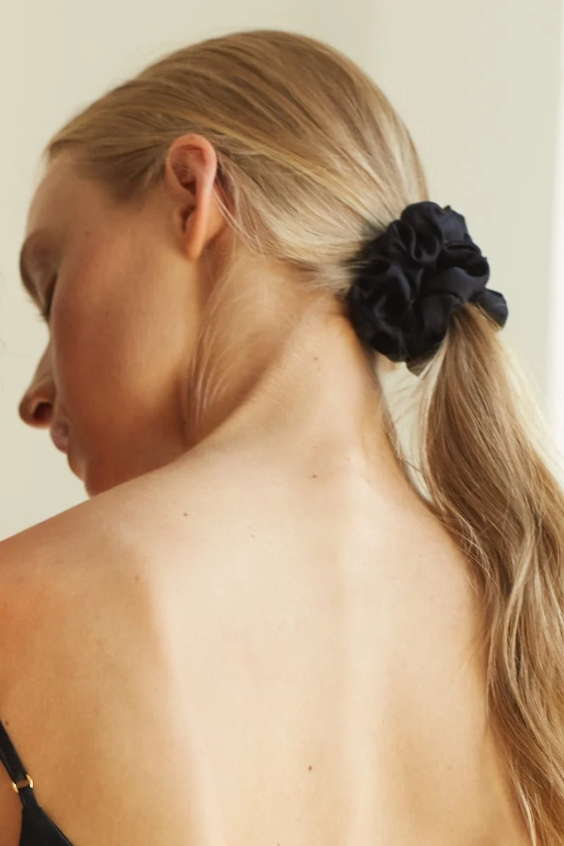 Silk Scrunchie Midnight Black