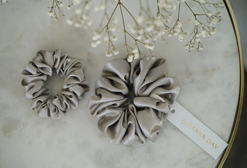 Silk Scrunchie Silver Grey