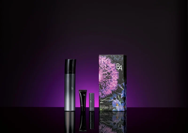 POLA B A Seasonal Box — Milk & Foam Face Care Set