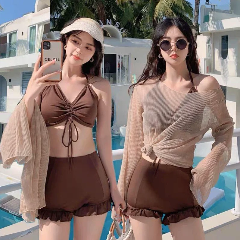Maillot de Bain 3PC Shorty à Volant avec Top en Maille