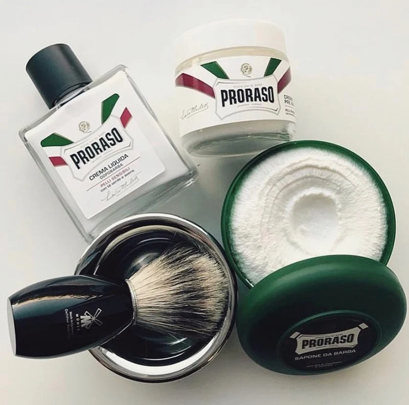 Crème de pré-rasage au thé vert et à l'avoine - Pour peau sensible (100ml/3.6oz)