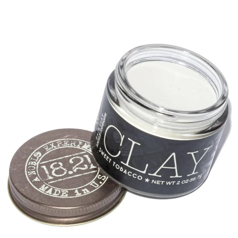 Argile coiffante "Sweet Tobacco Hair Clay" - Tenue moyenne, sans brillance (56.7g/2.0oz)