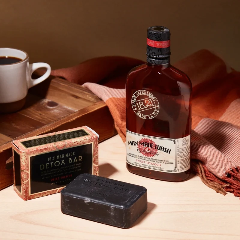 18.21 Man Made - Savon en bar "Sweet Tobacco Detox Bar Activated Charcoal" nettoyant intensif, savon hydratant (198g/7.0oz)