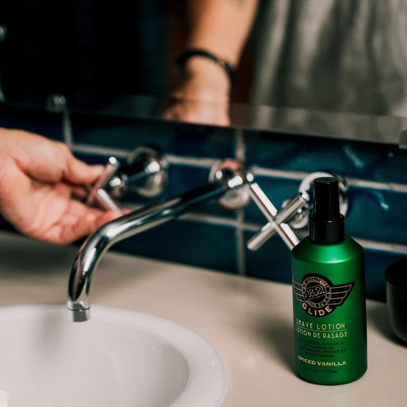 Lotion de rasage, avant rasage, rasage et après rasage "Spiced Vanilla Glide"
