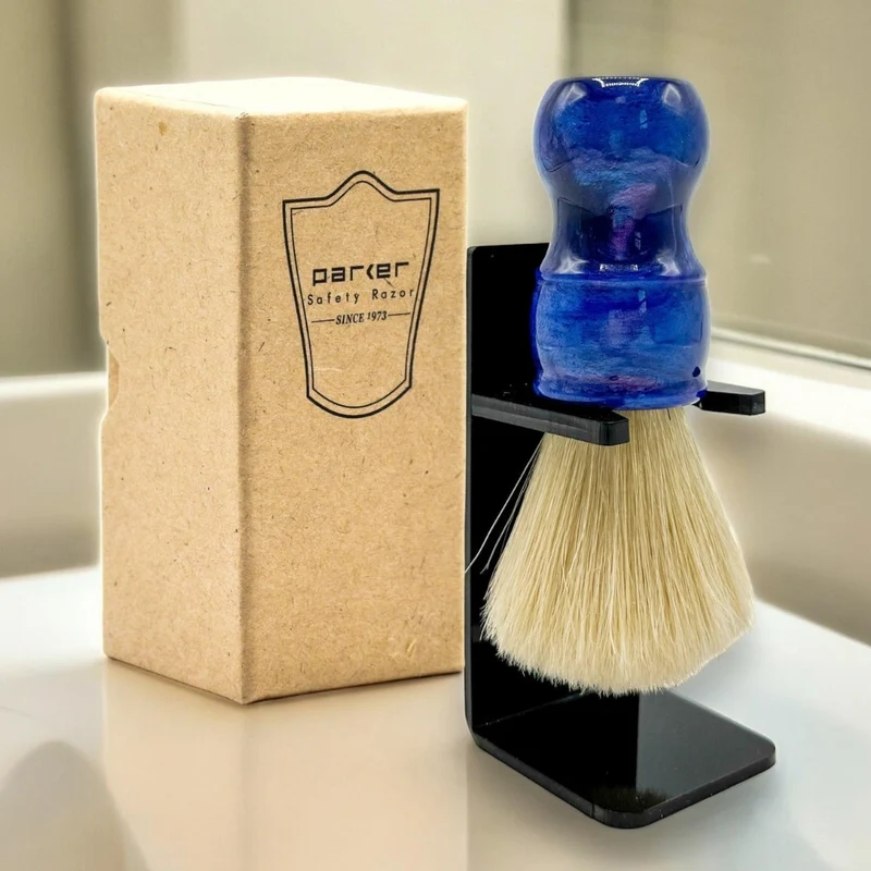 Blaireau avec poils de sanglier 100 % Deluxe et manche en résine bleu irisé - Medium (24mm/0.94") - BLBO2