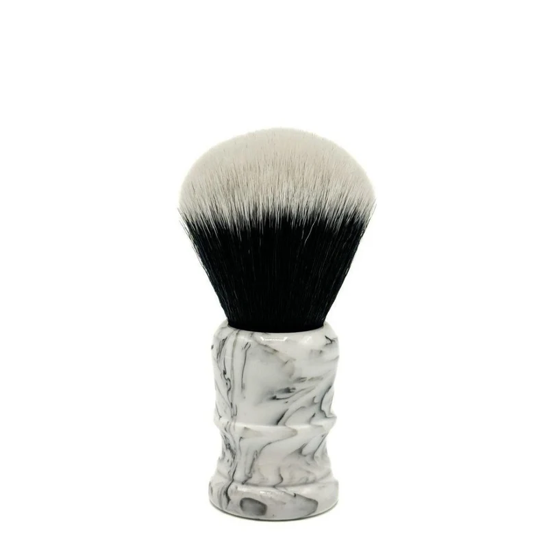 Blaireau avec poils synthétiques premium Tuxedo Knot et manche en résine marbrée blanc et noir - Large (26mm/1.02") - WBSY