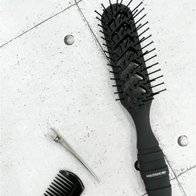 Best Skeleton Brush Durable Hair Styling Tool Lightweight Design