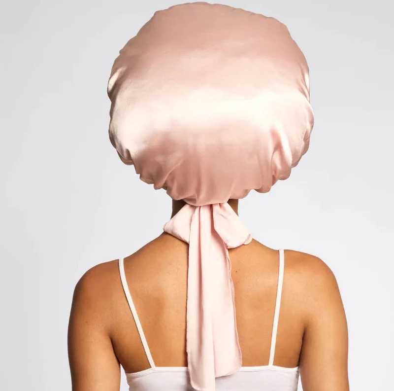 Bonnet oversize en satin réglable