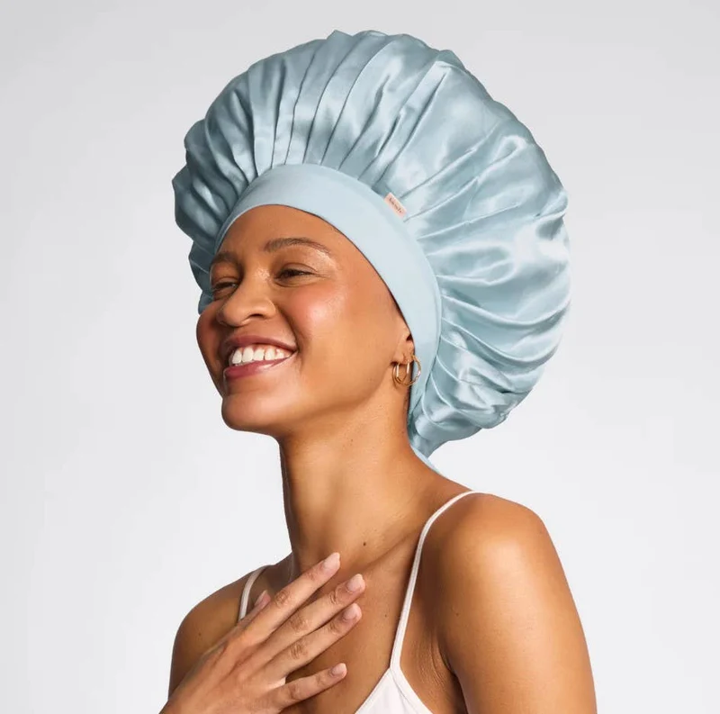 Bonnet satin surdimensionné ajustable