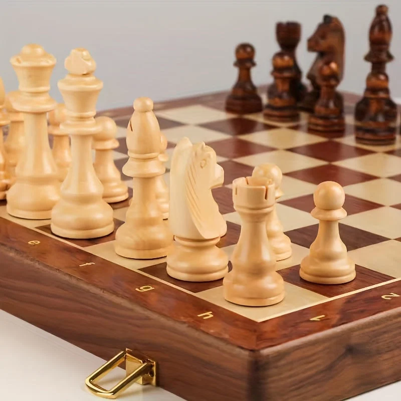 Gioco degli Scacchi – Strategia classica incontra un design raffinato