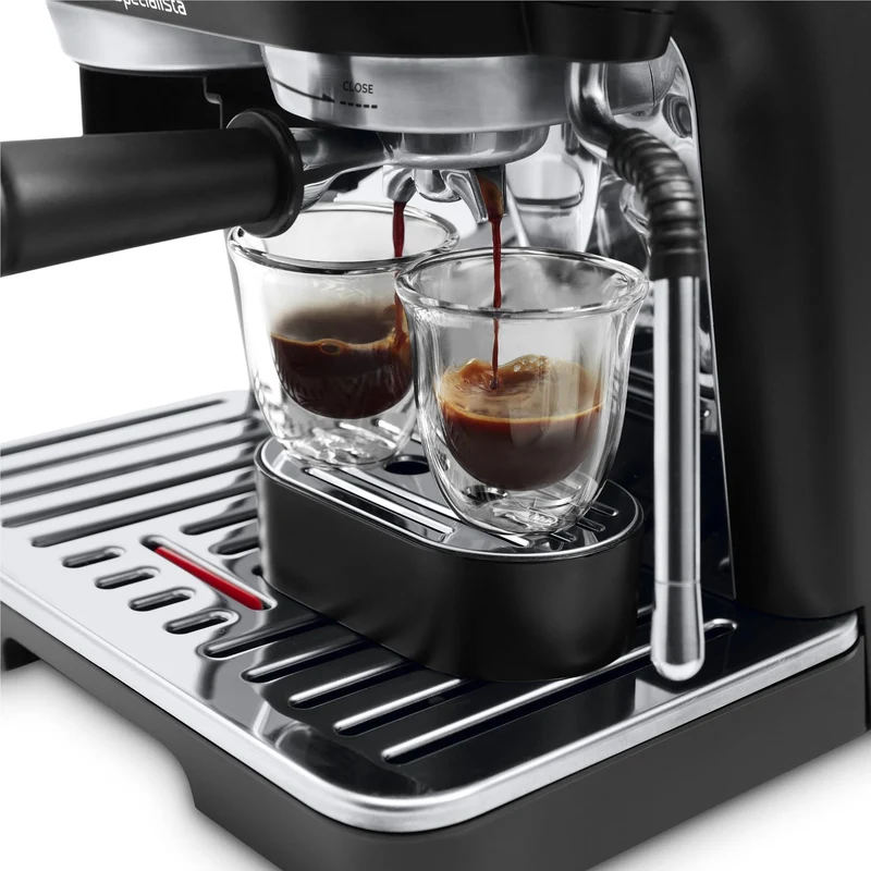 De'Longhi La Specialista Arte Manual Pump Coffee Machine (Black)