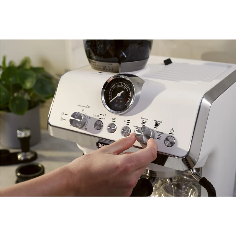De'Longhi EC9255W2 La Specialista Arte Evo with Cold Brew Coffee Machine (White)