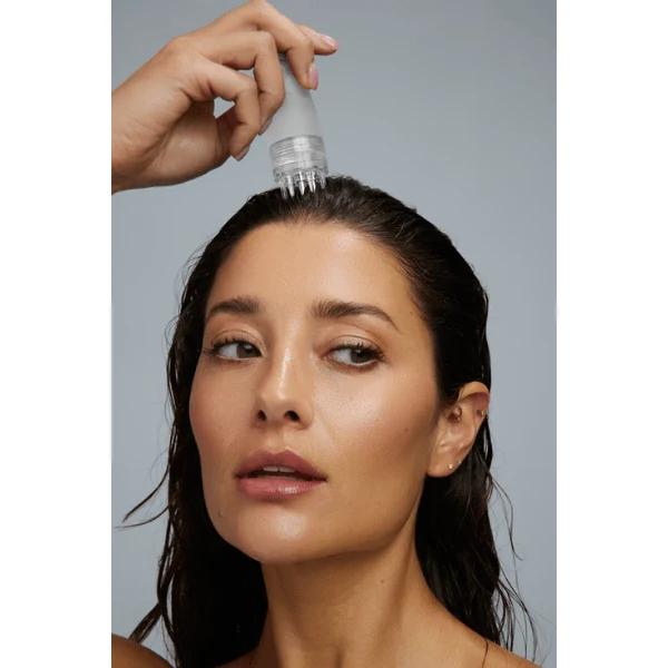 Applicateur de sérum pour cuir chevelu