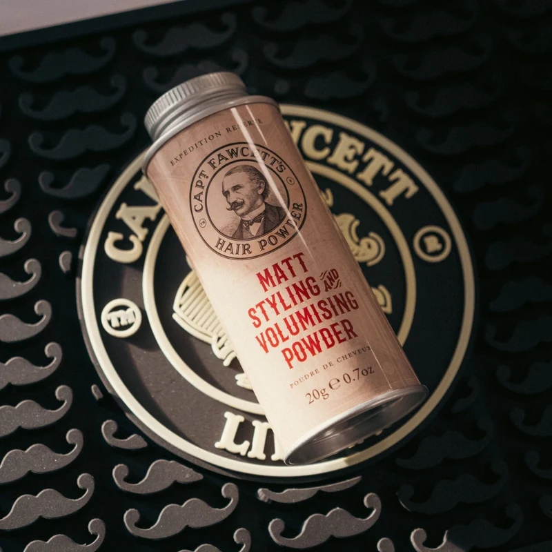 Poudre de cheveux "Matt Styling and Volumizing Powder" Expedition Reserve (20g/0.7oz)