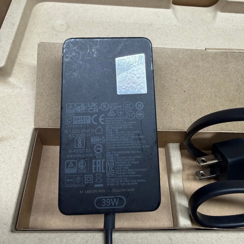 MICROSOFT - Ordinateur Portable Surface 7 *Boite Ouverte*