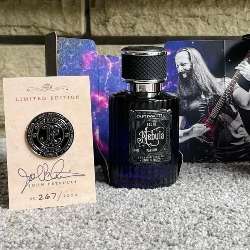 Eau de parfum Nebula par John Petrucci